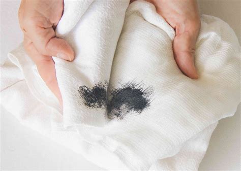 Step 1. Powder soaks up excess moisture from a Biro ink stain. Lay your Biro ink-stained clothing on a flat work surface. Sprinkle talcum powder over the ink stain to absorb moisture. Allow the powder to sit on the fabric for 15 minutes before brushing it …